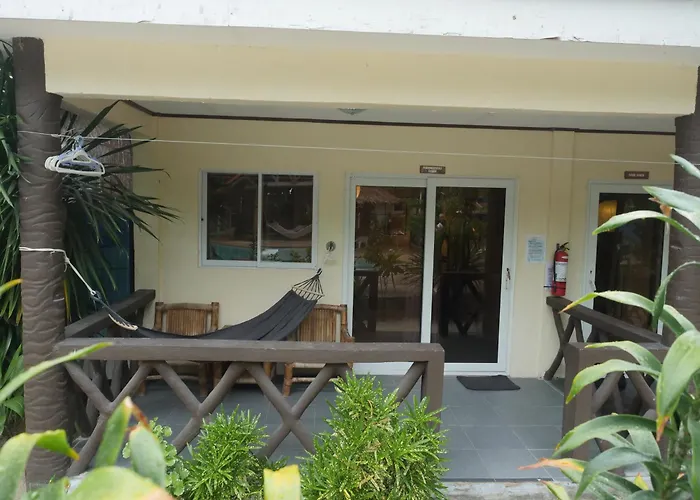The Shark\'S Tail Dive Resort